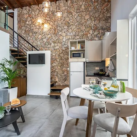 Epta בית כפרי מרמרי