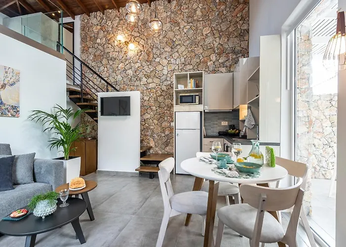 Epta Kır Evi Marmari (Kos)